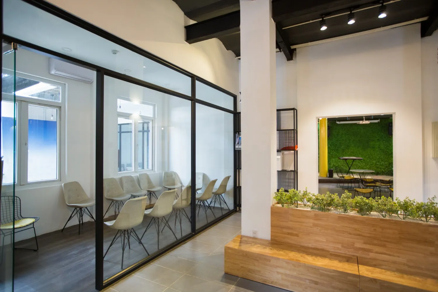 Glass partitions